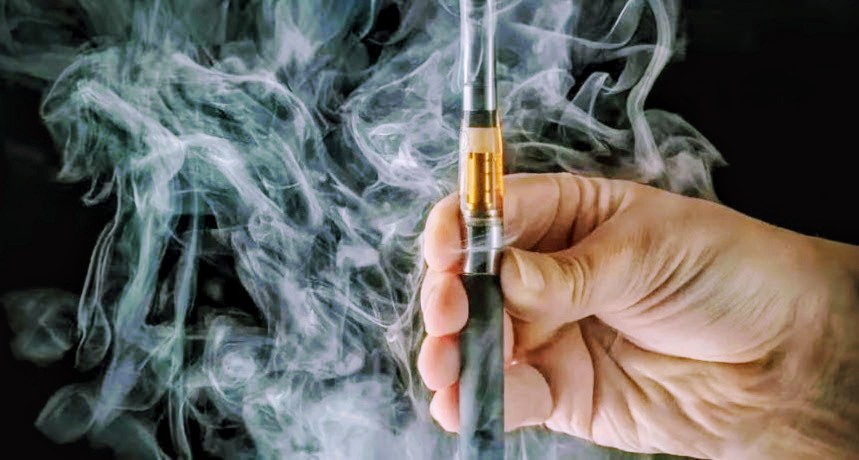 تحذير خطير من تدخين السيجارة الإلكترونية.. يرفع خطر الإصابة بجلطات القلب