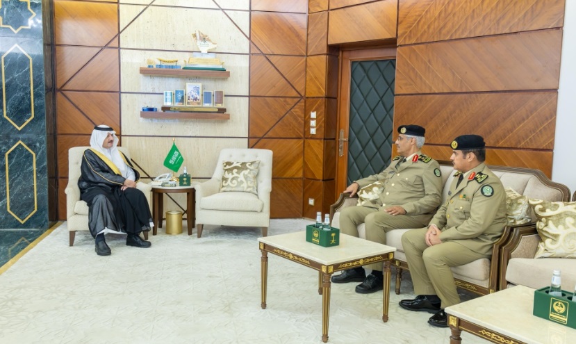بمناسبة تكليفه.. أمير الشرقية يستقبل قائد قوة أمن المنشآت بالمنطقة