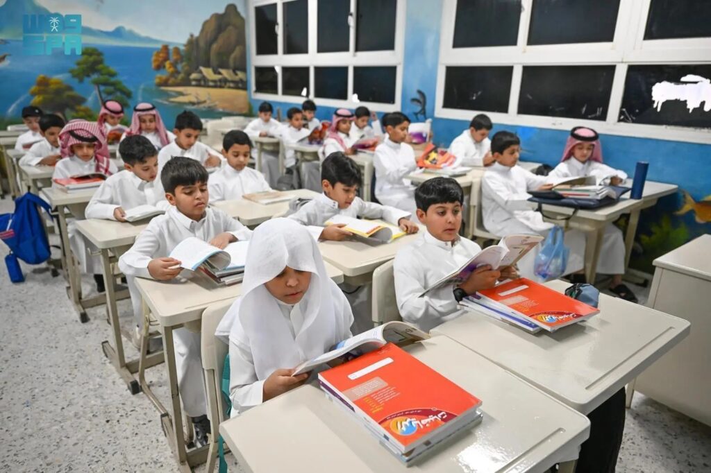 منها الشرقية.. انطلاقة العام الدراسي الجديد بمشاركة 6 ملايين طالب وطالبة في 11 منطقة بالمملكة
