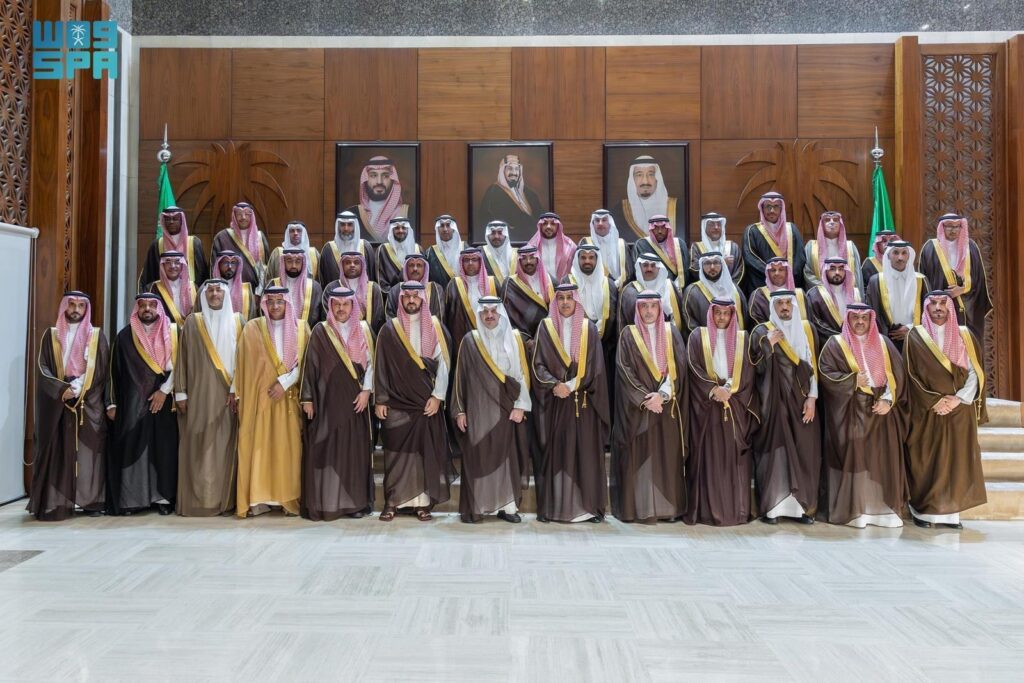 أمير الشرقية يستقبل منسوبي التعليم ويحثهم على بداية جادة للعام الدراسي