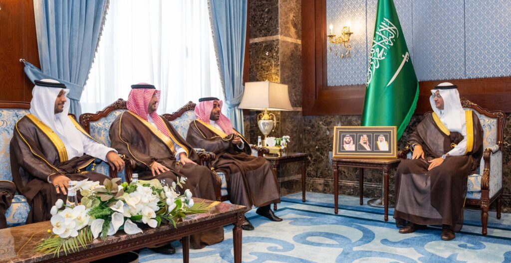سمو محافظ الأحساء يستقبل مدير صندوق تنمية الموارد البشرية بالشرقية