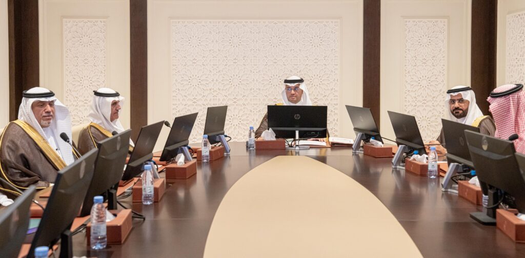 سمو محافظ الأحساء يرأس اجتماع اللجنة العليا لمستشفى جامعة الملك فيصل التعليمي