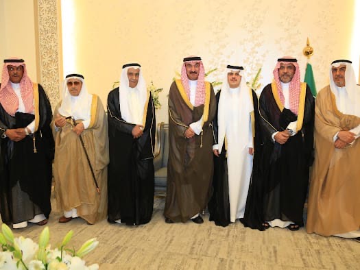 الأمير عبدالعزيز بن جلوي يشرف احتفال أسرة الحسيني بزواج “عمر”