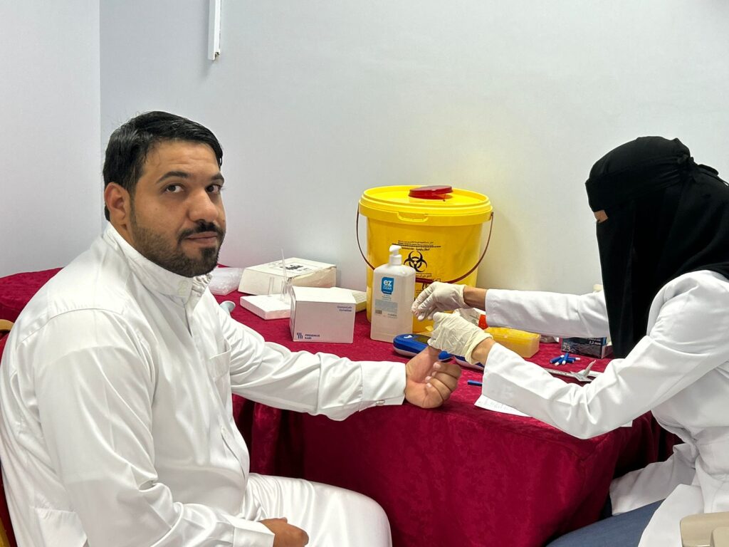 بالصور.. جمعية الرميلة الخيرية بالأحساء تختتم حملة التبرع بالدم الـ 14 بحصيلة 100 متبرع