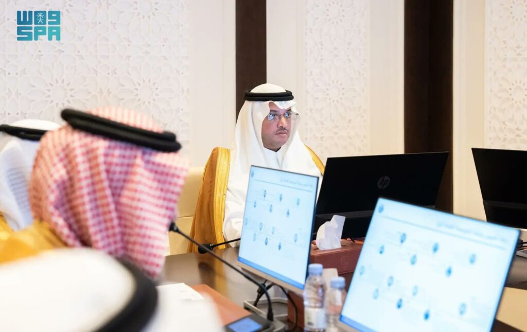 الأمير سعود بن طلال يطّلع على مشروعات الري التنموية بالأحساء