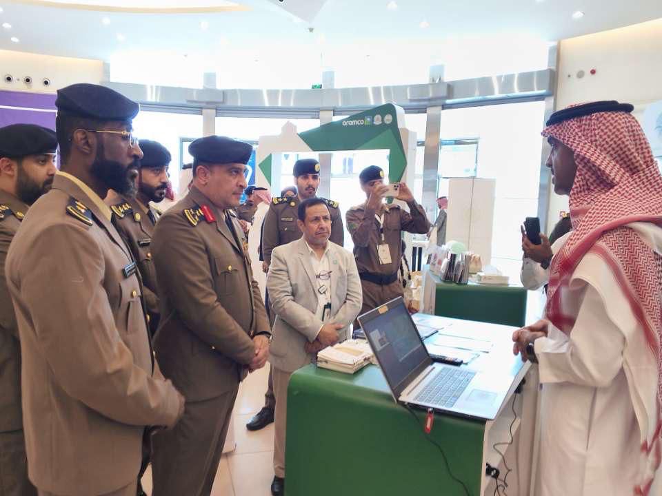 معرض توعوي تثقيفي للدفاع المدني بالأحساء 