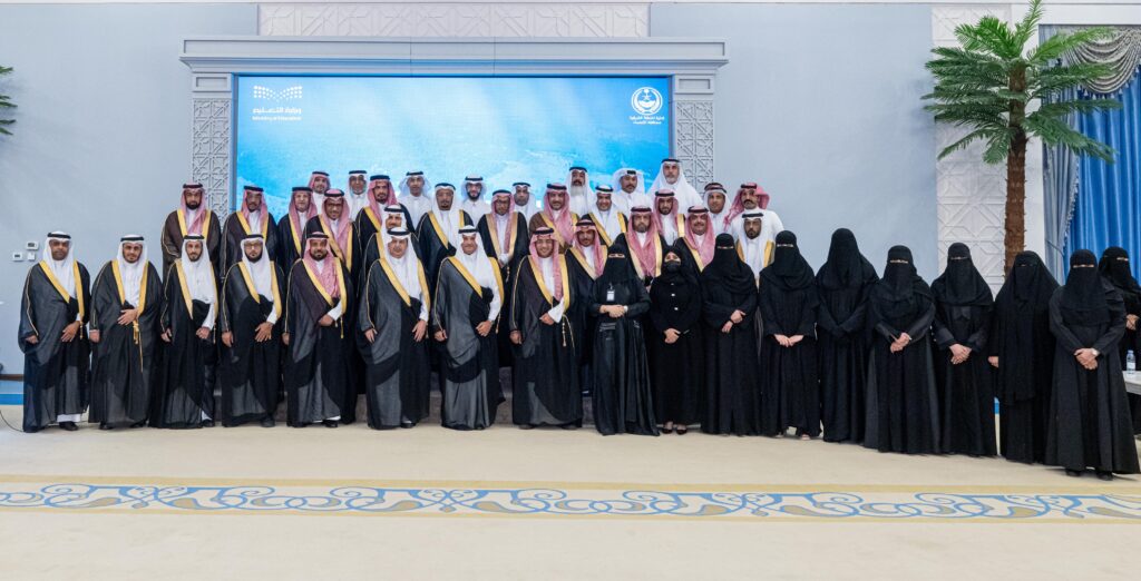 سمو محافظ الأحساء يستقبل منسوبي تعليم المحافظة ويكرّم الداعمين للعملية التعليمية