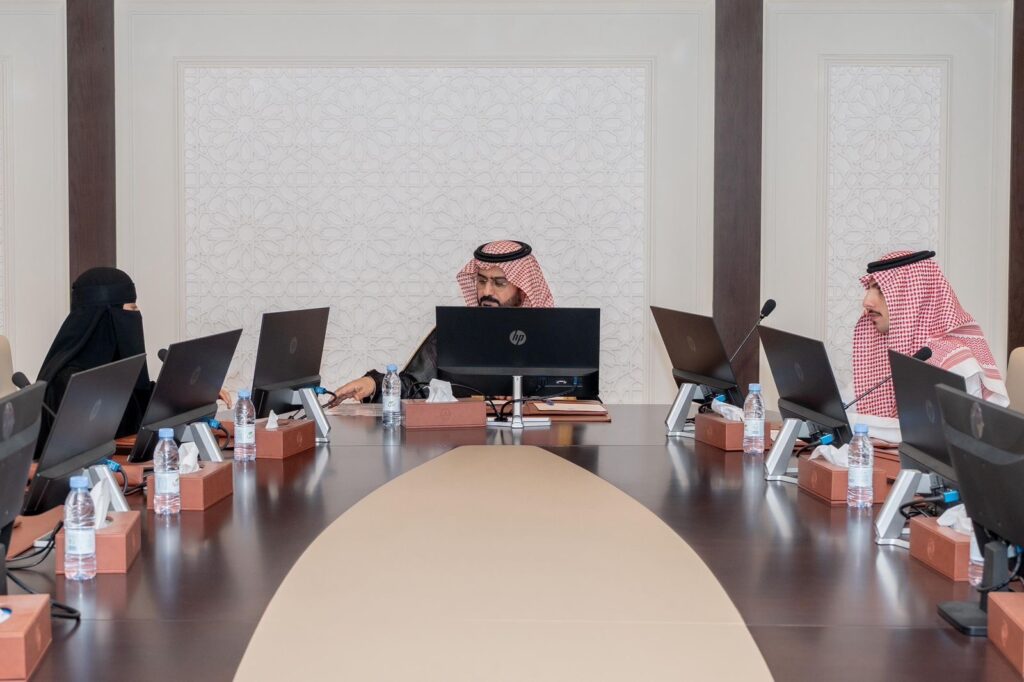بدعم محافظ الأحساء.. وكيل المحافظة يطلع على مبادرة “ركايب” لإحياء مسار العقير