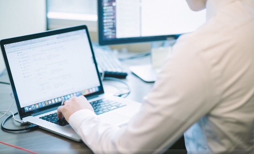 عاجل | اعتماد الاختبارات الإلكترونية للحالات الخاصة بشرط تشغيل الكاميرا والصوت