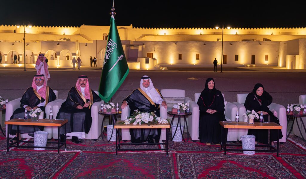 سمو محافظ الأحساء يستقبل رئيس جمعية زهرة وعددًا من منسوبيها