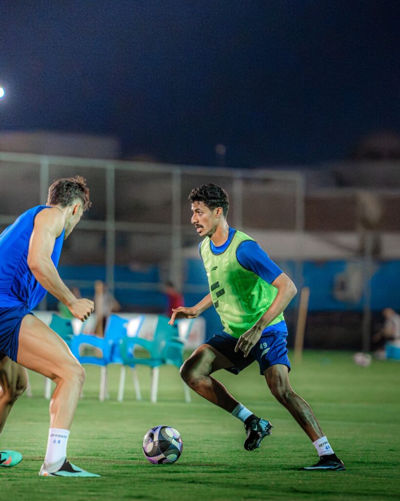 الفتح يستأنف تدريباته بعد الإجازة