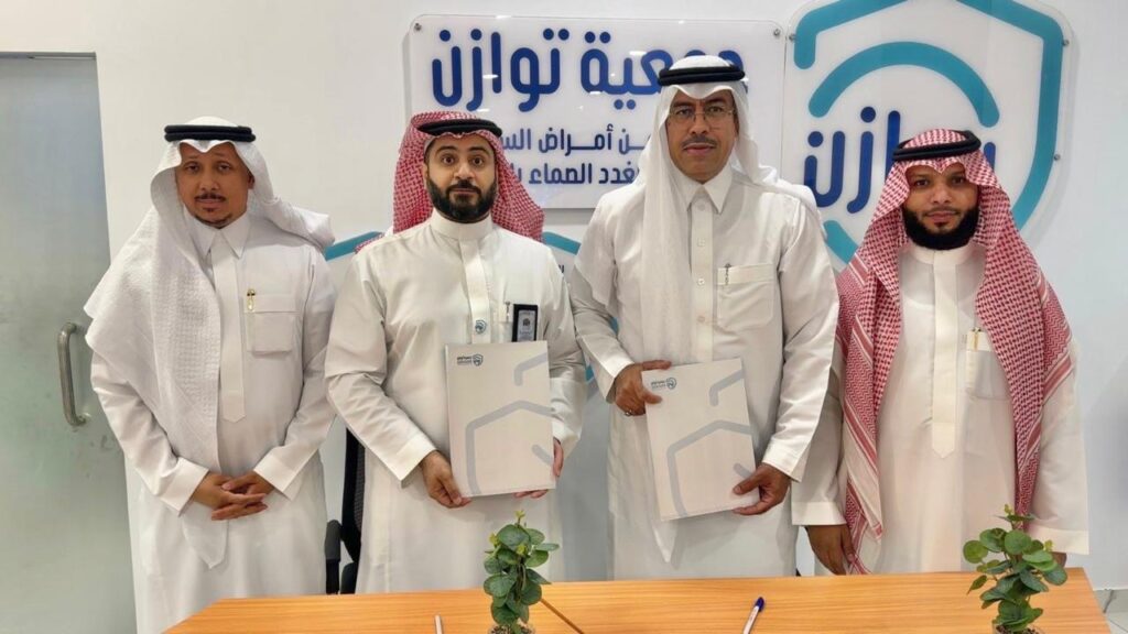 بالصور.. شراكة مجتمعية تجمع الواحة نيوز وجمعية توازن