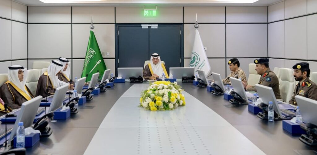 سمو محافظ الأحساء يرأس اجتماع لجنة الدفاع المدني الفرعية بالمحافظة