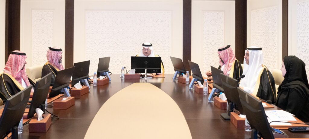 سمو محافظ الأحساء يستقبل محافظ “منشآت”