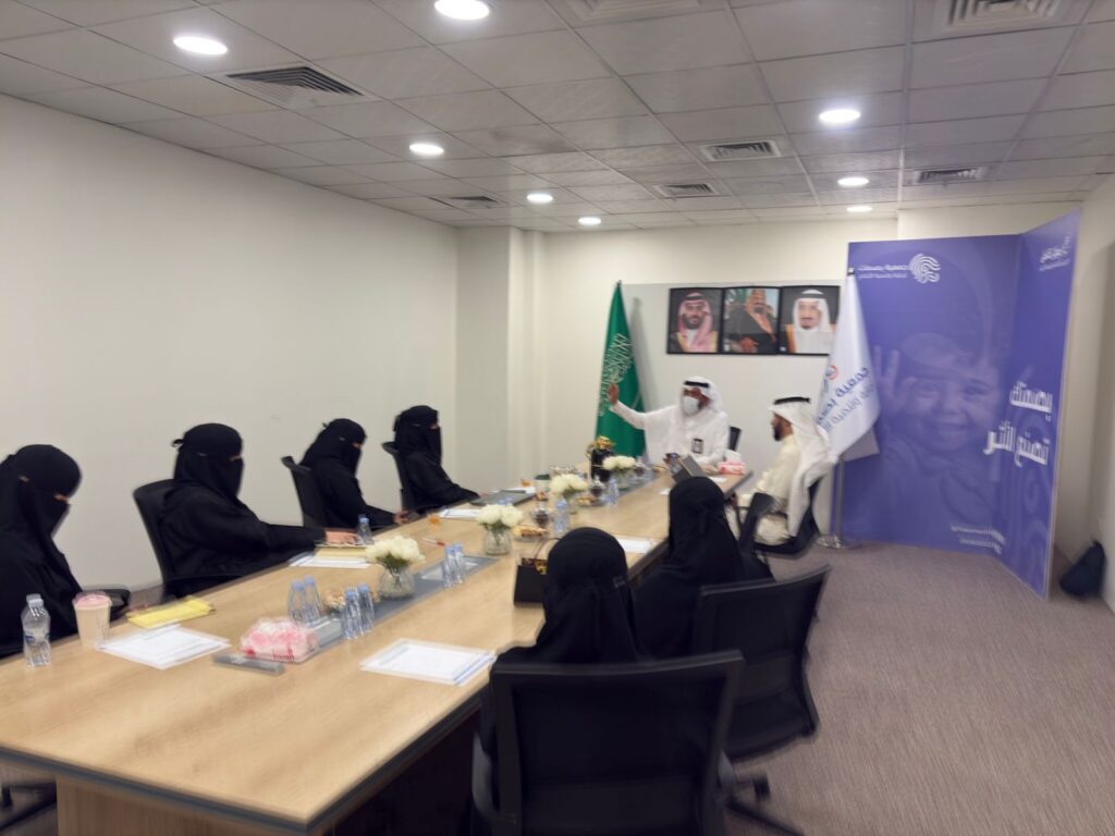 “بصمات” تعزّز مهارات موظفيها بورشة تدريبية لرعاية المستفيدين