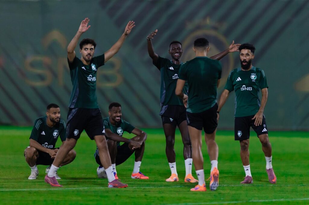 الأخضر يرفع استعداده لمواجهة العراق ورينارد يتحدث للإعلام