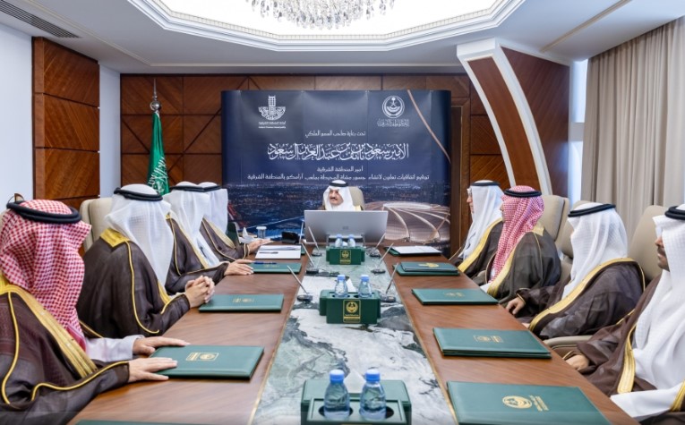 برعاية أمير الشرقية.. اتفاقيتين لإنشاء جسور للمشاة تربط ملعب أرامكو بالأحياء المجاورة