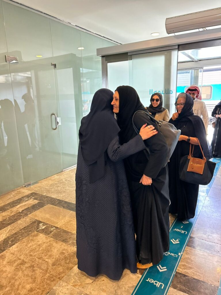 “نسرين الحمّاد” تستقبل سمو الأميرة هيفاء بنت فيصل في إطار حملة التوعية بسرطان الثدي