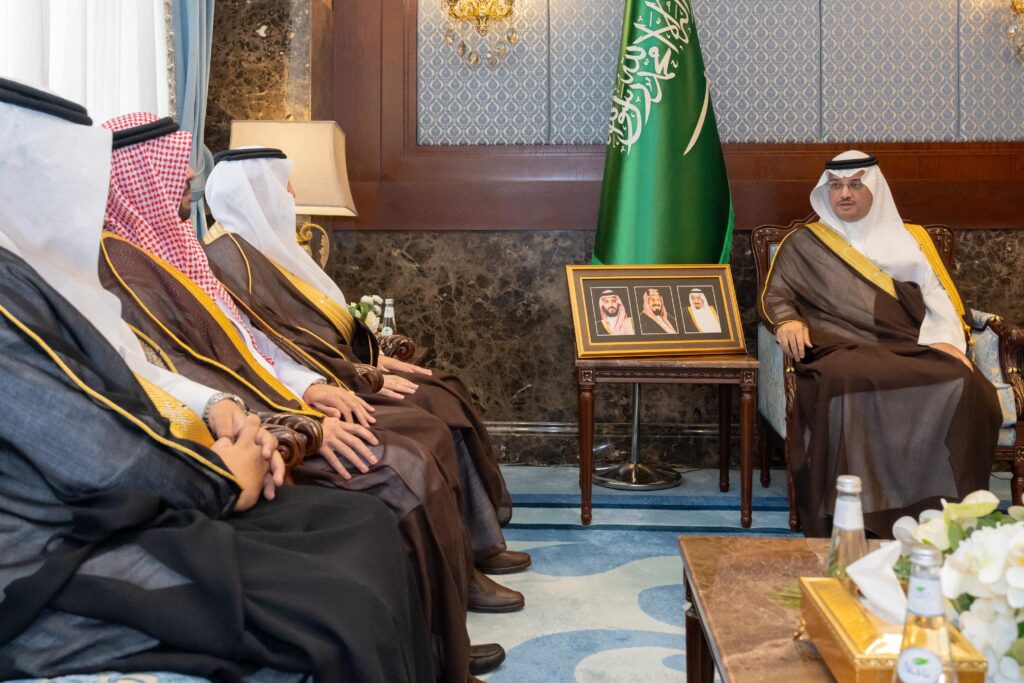محافظ الأحساء يستقبل رئيس القطاع الشرقي بشركة المياه الوطنية