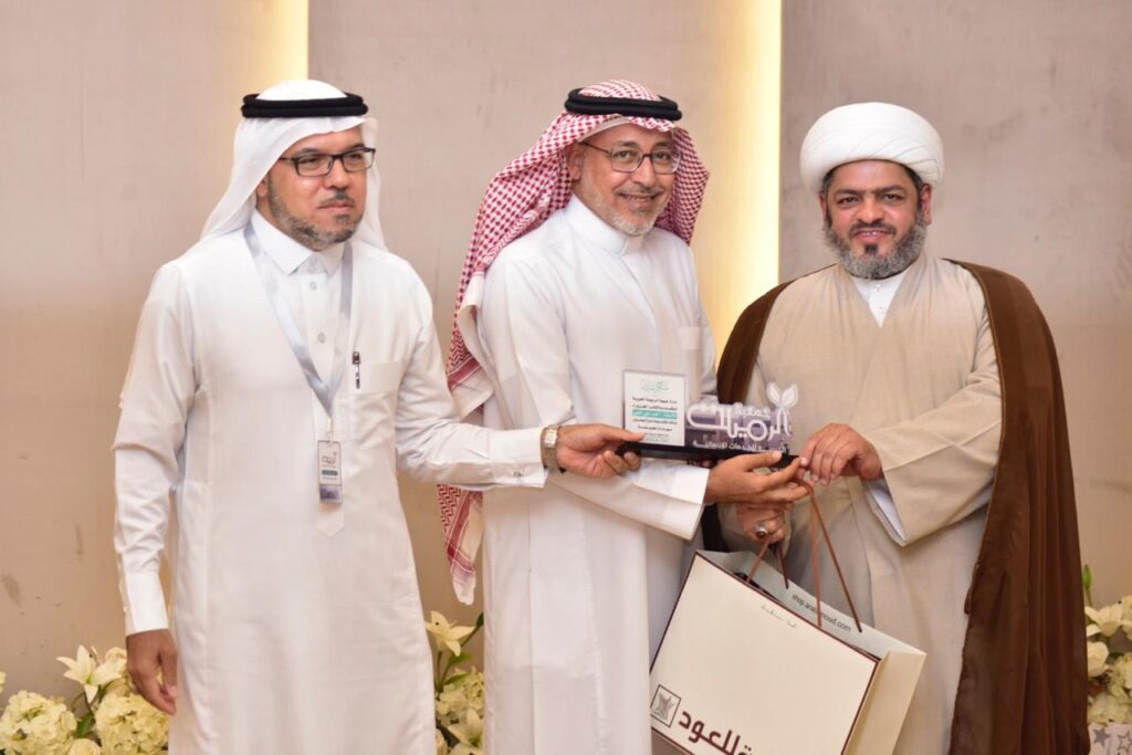 جمعية الرميلة الخيرية تحتفي بتكريم الأيتام المتفوقين وإنجازاتهم العلمية