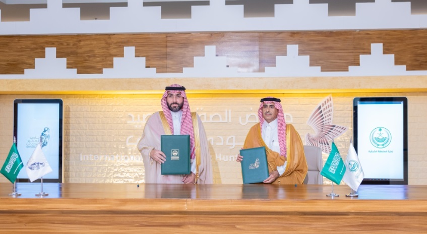 في الشرقية.. اتفاقية تعاون لاستضافة كأس نادي الصقور 2025