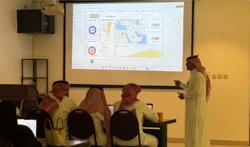 تأهيل طلاب الأحساء على مهارات تحليل البيانات ضمن برنامج تدريبي متخصص