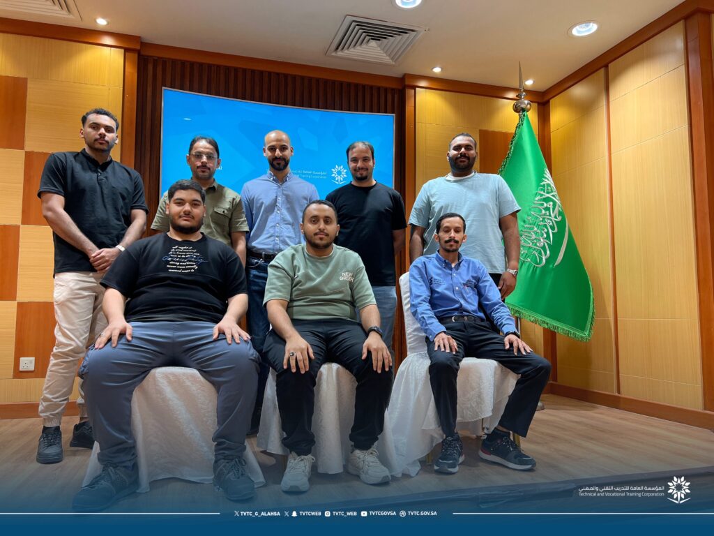 الكلية التقنية بالأحساء تختتم برنامجًا تدريبيًا في تشغيل وصيانة معدات التبريد والتكييف