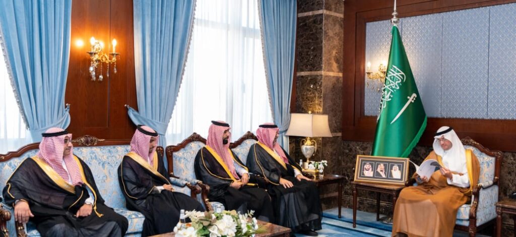 سمو محافظ الأحساء يطّلع على منجزات التدريب التقني والمهني ويثمّن دوره في تمكين الشباب