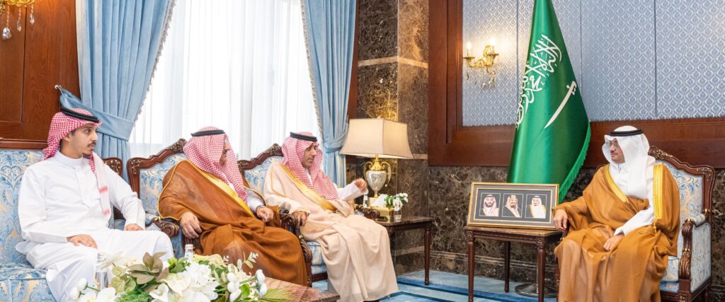 سمو محافظ الأحساء يستقبل وكيل وزارة البلديات والإسكان