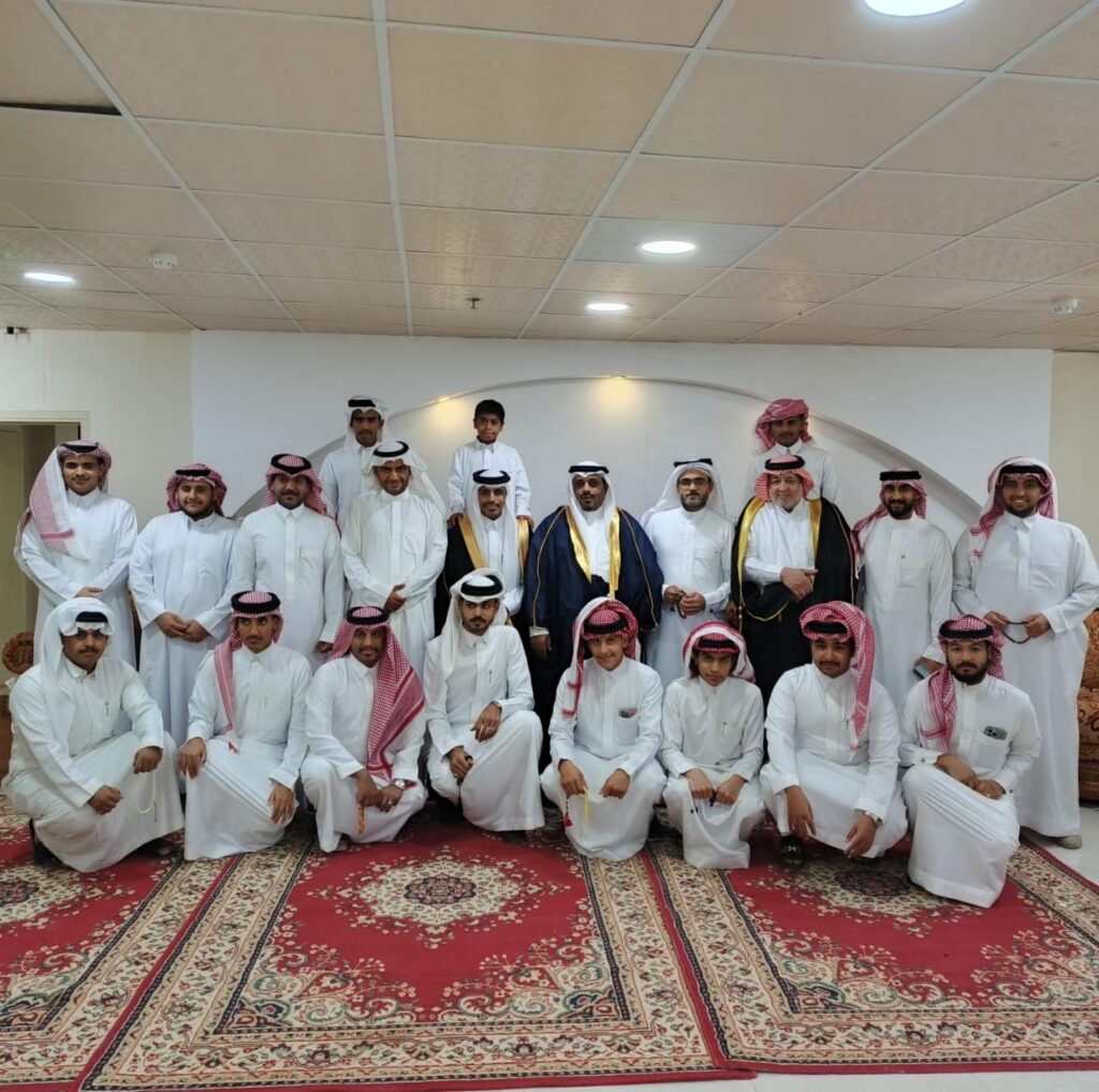 بالصور.. أسرة الماضي بالعيون تحتفل بزواج ابنها “خليفه”