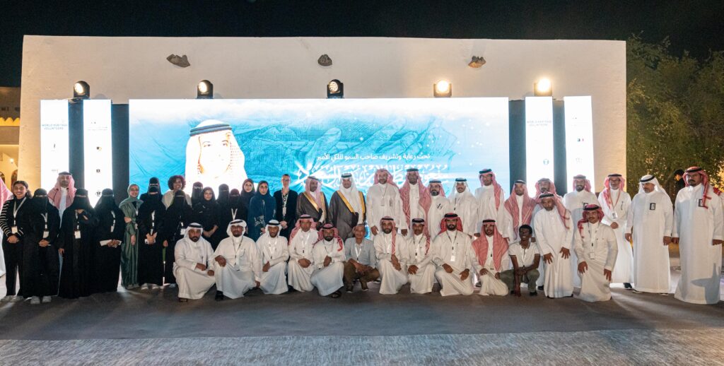 سمو محافظ الأحساء يكرّم متطوعي برنامج “الأحساء تستاهل” للتراث العالمي”