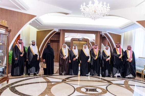 أمير الشرقية يثمّن جهود الجمعيات الأهلية ويطّلع على خطط تطوير القطاع غير الربحي بالمنطقة