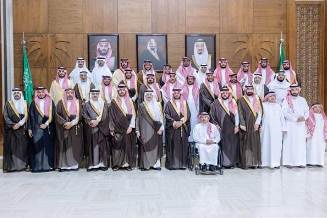 خلال استقباله منسوبي جمعية “نقطة تحول”.. أمير الشرقية يشيد بدعم القيادة لتمكين ذوي الإعاقة