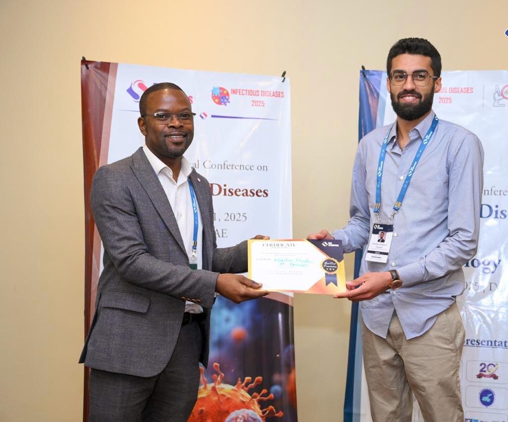 الدكتور “الحمودي” يحصد المركز الأول لأفضل عرض شفهي في المؤتمر الدولي للأمراض المعدية بدبي