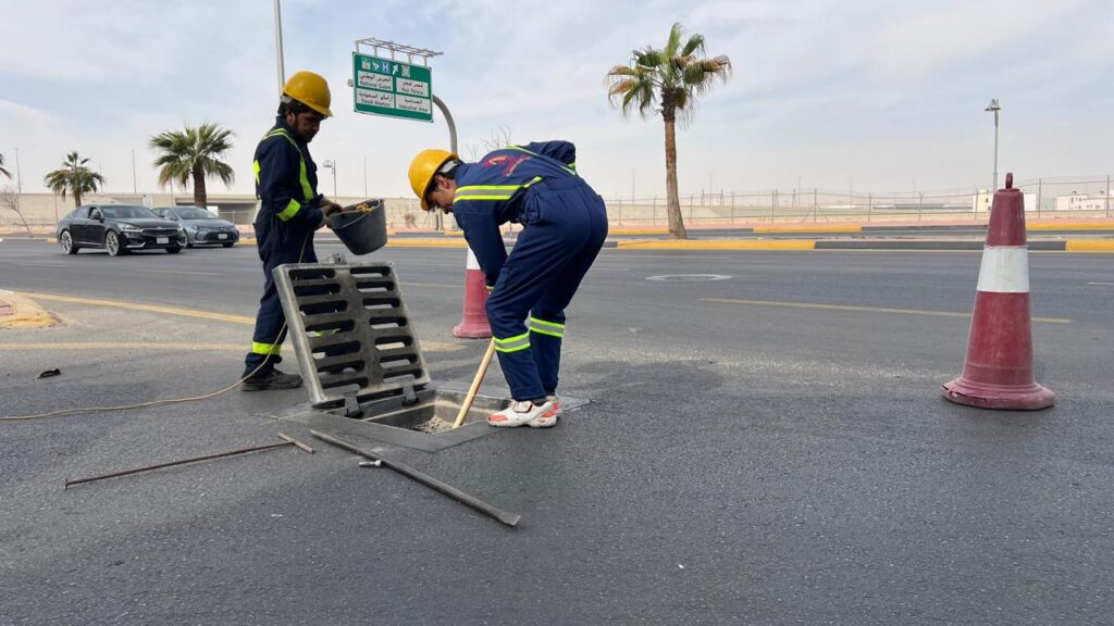 الأحساء تعلن جاهزية أنظمة التصريف بـ 98 محطة ومضخة استعدادًا لموسم الأمطار