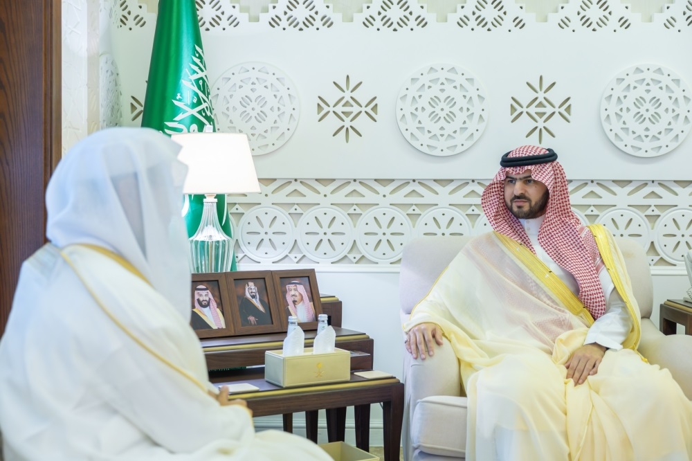 نائب أمير الشرقية يهنئ الغامدي بمناسبة تعيينه عضوا في “الأعلى للقضاء”