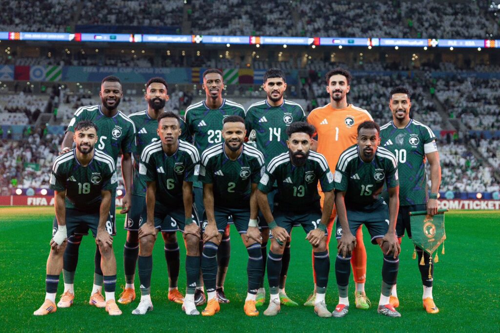 الأخضر يحلّق إلى نصف النهائي… انتصار ثمين أمام المنتخب الفلسطيني بثنائية تؤكد جاهزيته للمنافسة