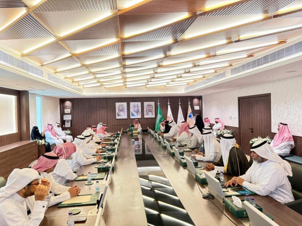خطوة تدعم التنمية المجتمعية.. أمانة الأحساء تعقد الاجتماع الدوري الأول مع الجمعيات والقطاع غير الربحي