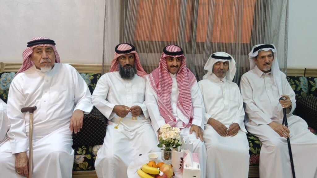 بالصور.. أسرة الفياض بالعيون تحتفل بعقد قران ابنها الشاب “سلطان”