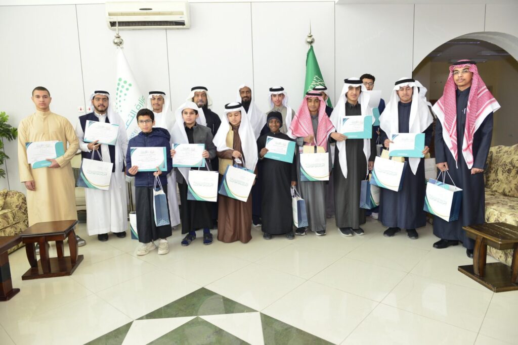 تعليم الأحساء يكرّم الفائزين في مسابقة القرآن الكريم للمرحلتين المتوسطة والثانوية