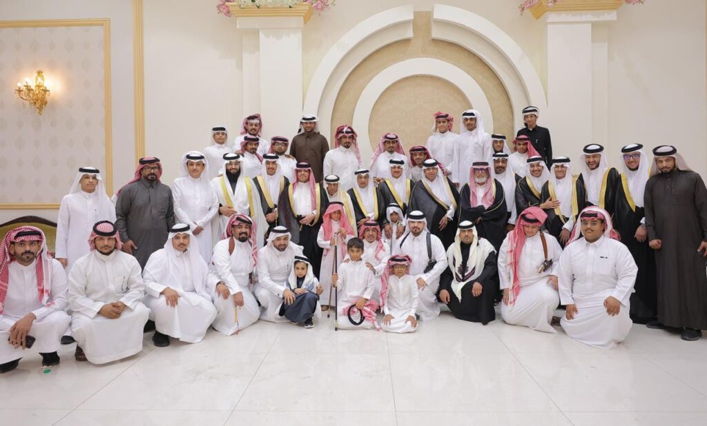 أسرة المياح السبيعي بالعيون تحتفل بزواج ابنها “أحمد” أسرة المياح السبيعي بالعيون تحتفل بزواج ابنها “أحمد”