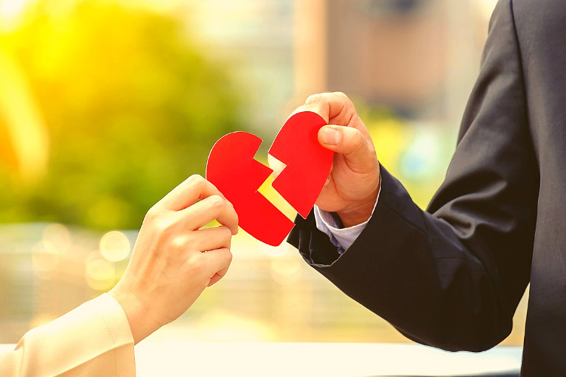 الطلاق الصامت.. أعراض الانفصال العاطفي وأسبابه وسبل علاجه