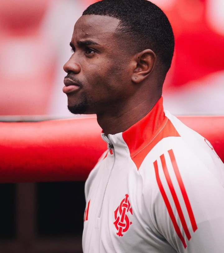 في أول صفقات الشتاء.. الأهلي يتعاقد مع ريكاردو ماتياس