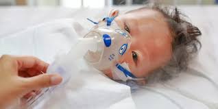 الالتهاب الرئوي يهدد الأطفال دون الخامسة.. طبيب يحذر ويؤكد: الكشف المبكر ينقذ الحياة