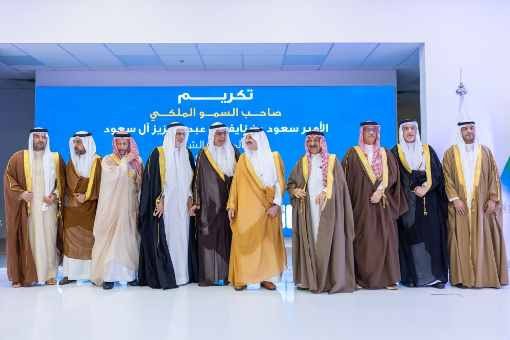 أمير الشرقية: المتقاعدون أسهموا بعطائهم في تعزيز مسيرة التطور.. والقيادة تولي اهتمامًا خاصًا بهم أمير الشرقية: المتقاعدون أسهموا بعطائهم في تعزيز مسيرة التطور.. والقيادة تولي اهتمامًا خاصًا بهم