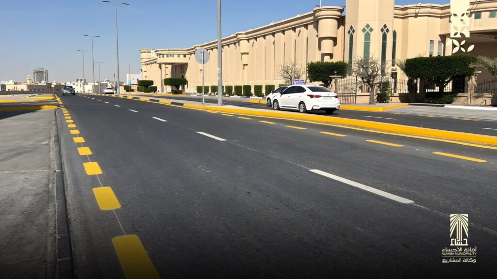 أمانة الأحساء تُنجز تطوير ورفع كفاءة شارع عثمان بن عفان بالهفوف
