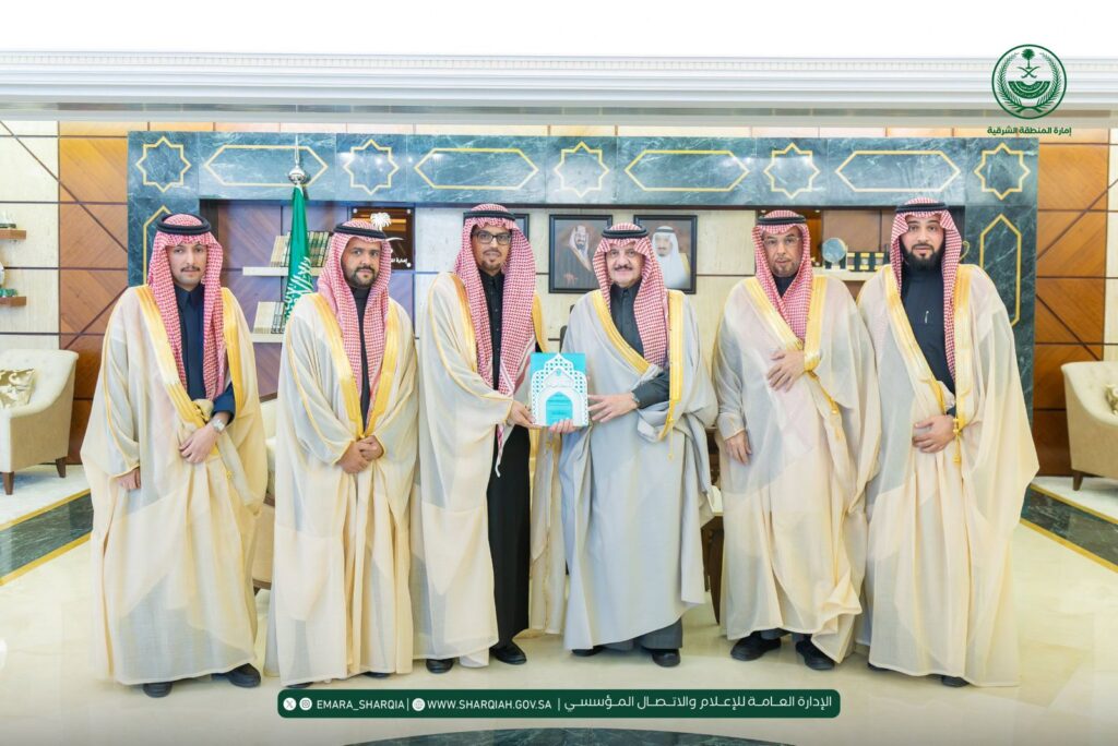 أمير الشرقية يطّلع على نتائج مبادرة «مساجدنا عامرة» بالخبر وبقيق