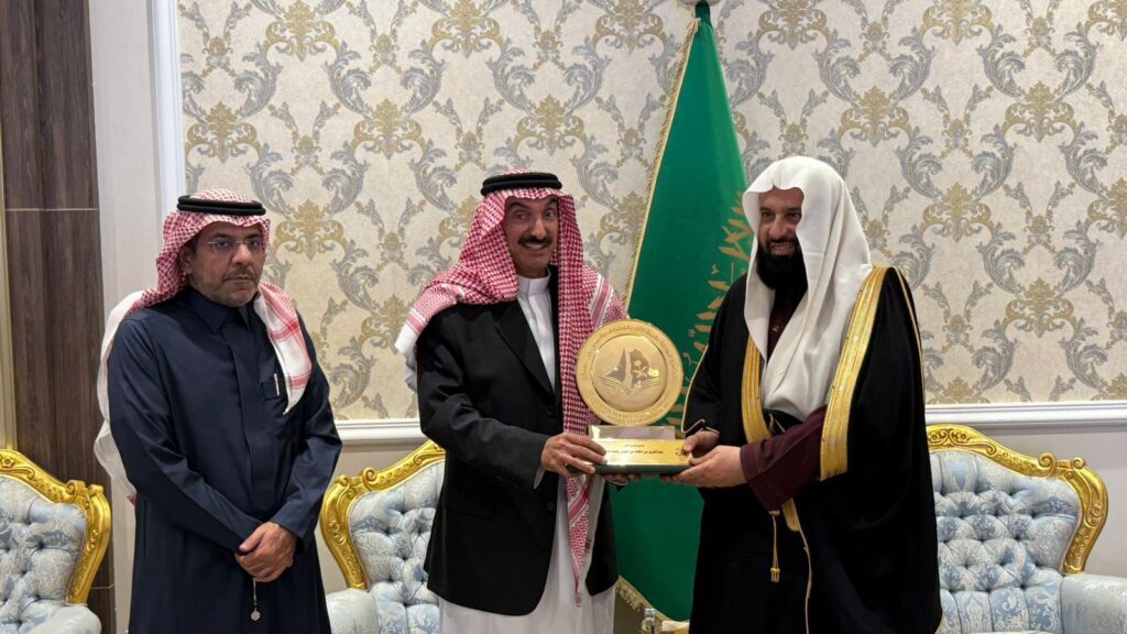 الأمير عبدالعزيز بن محمد يستقبل الشيخ “السند” الرئيس العام لهيئة الأمر بالمعروف