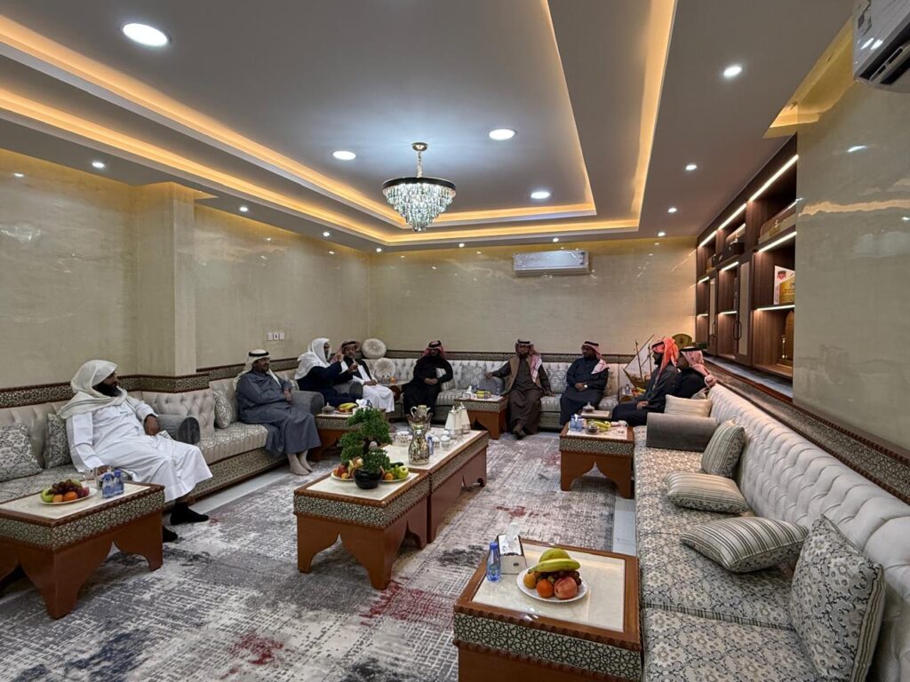 بالصور.. جمعية آرام لرعاية الأيتام بالعيون تعقد لقاءً تعريفيا لاستعراض برامجها لعام 2026م