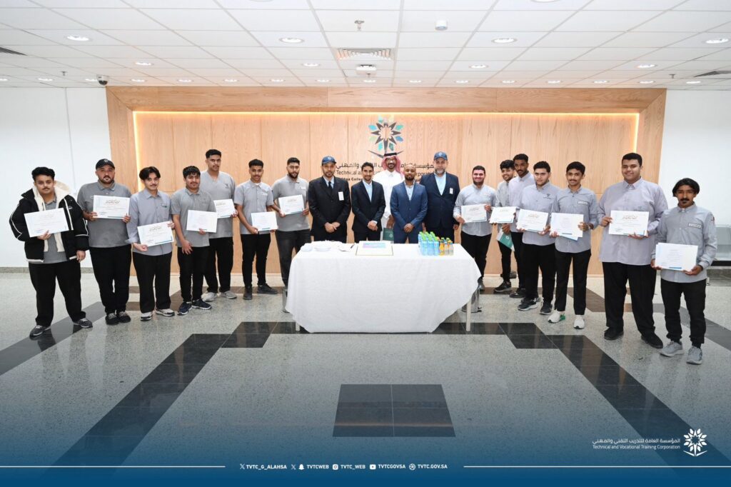 تقنية الأحساء تكرّم المتدربين المشاركين في «راتك 2025» ومعرض «مبتكرون 2025»